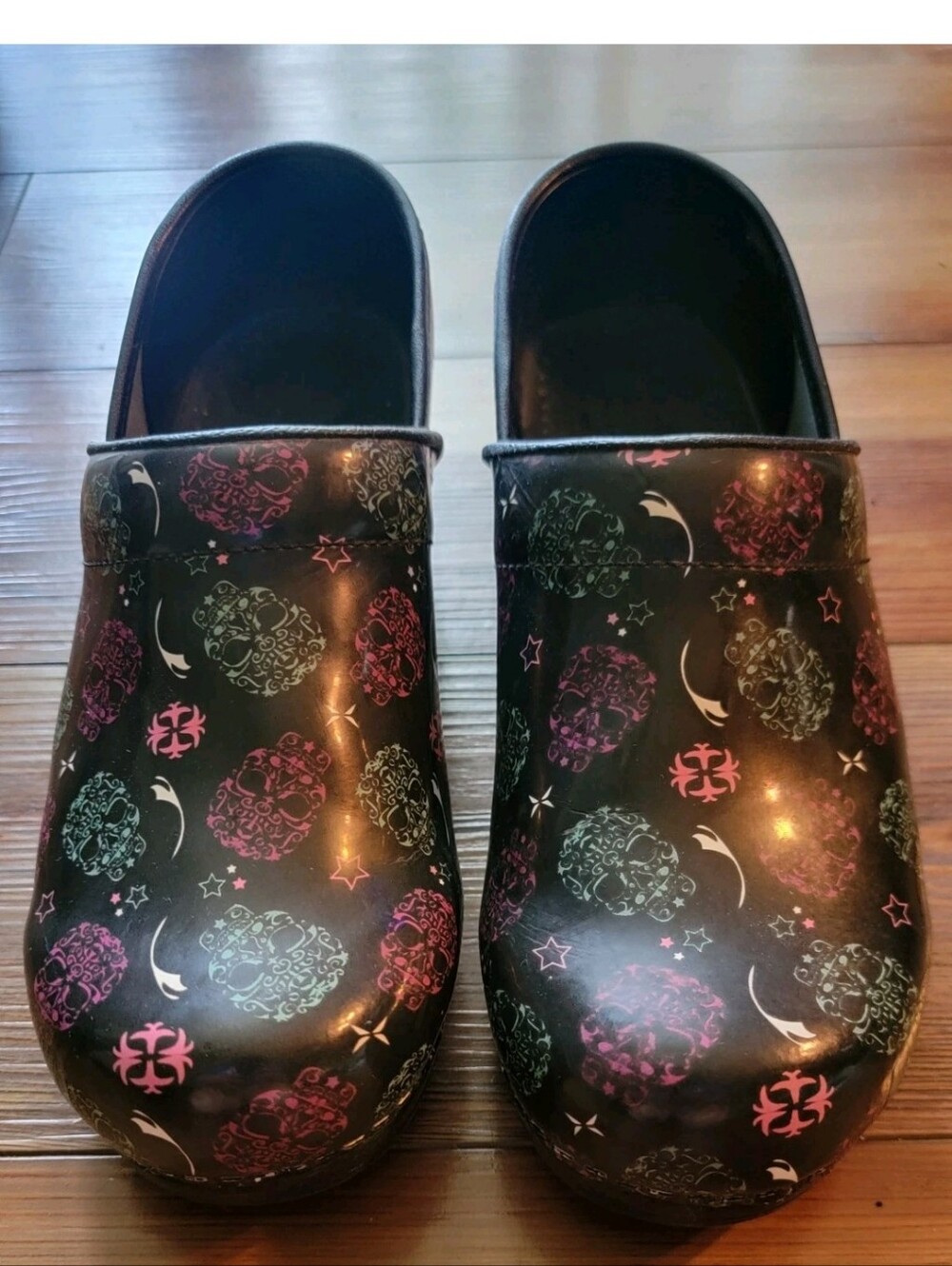 Sanita Womens Danish Nursing Slip On Clogs, Pink & Green Sugar Skulls Size EU 39